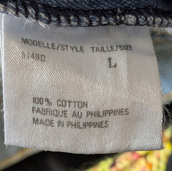 Classic Light Blue Denim Button-Front Women’s Shorts - Picture 4 of 4